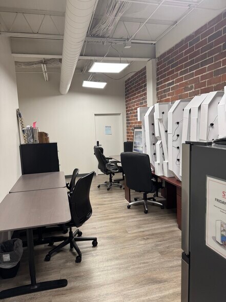 More Photos Of 7490 N 36th St, Pinellas Park Loft Creative Space For Lease