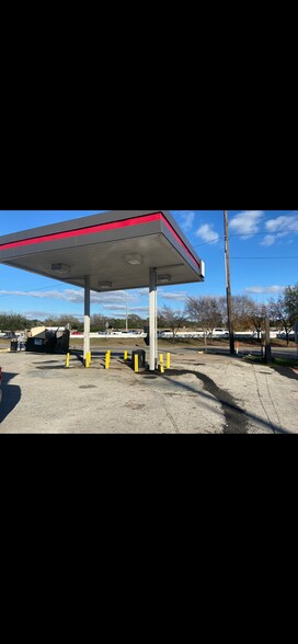 More Photos Of 720 W Sam Houston Pkwy S, Houston Convenience Store For Lease