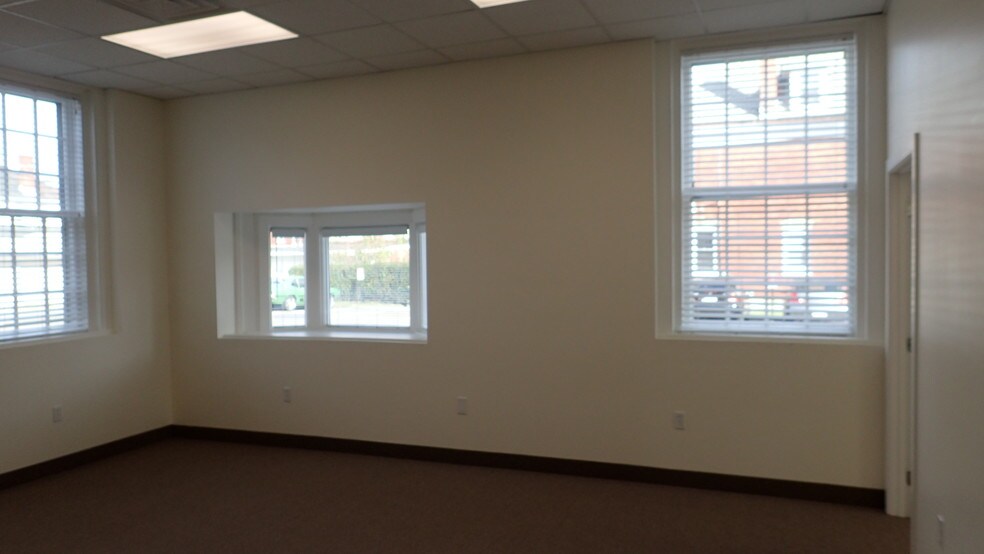 More Photos Of 1733 Washington Blvd, Easton Office For Sale