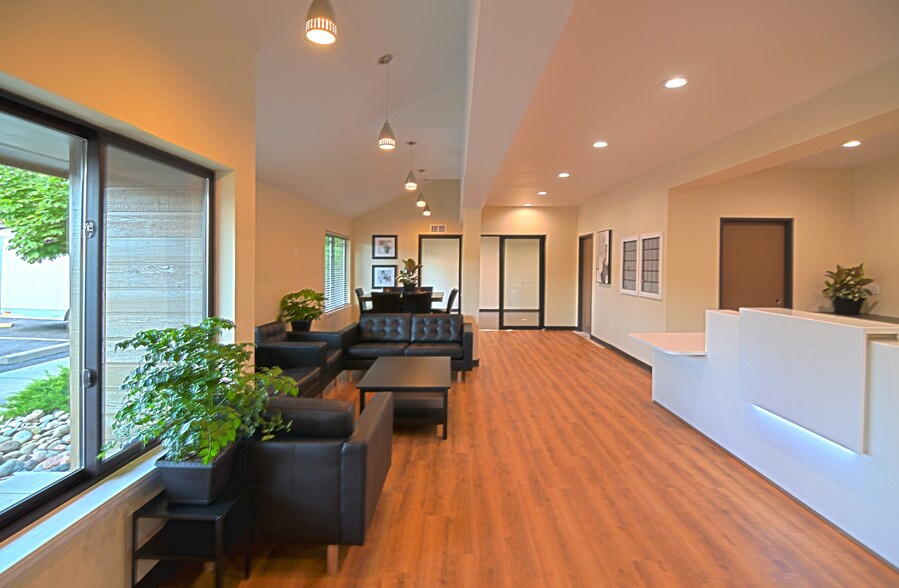 More Photos Of 6416-6424 S Quebec St, Englewood Coworking Space