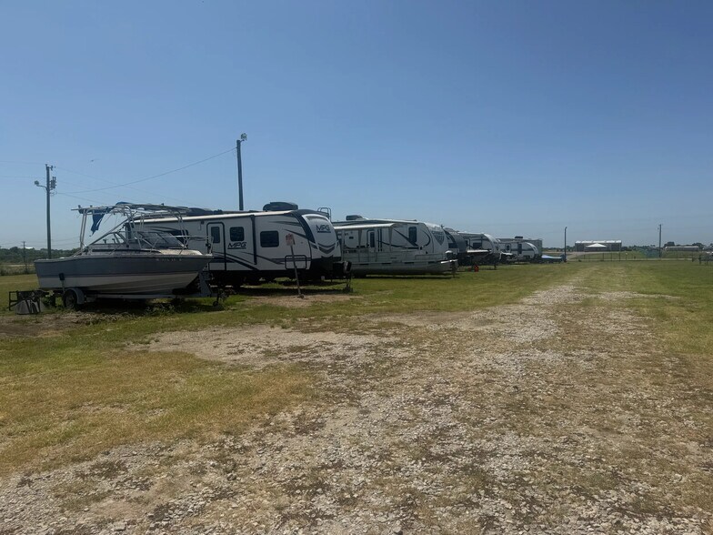 More Photos Of 611 FM 455 W, Sanger Specialty For Sale
