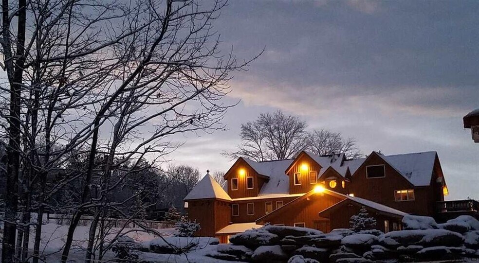 More Photos Of 218 NY-296, Windham Hotel For Sale