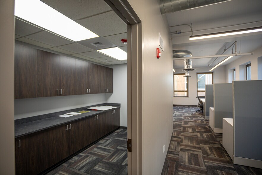 More Photos Of 21 3rd St N, Great Falls Loft Creative Space For Lease