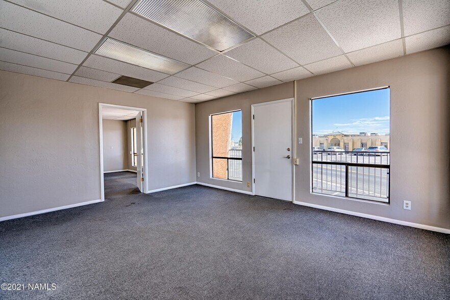 More Photos Of 2724 E Lakin Dr, Flagstaff Office For Lease