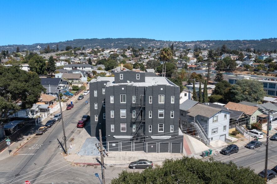 More Photos Of 2100 51st Ave, Oakland Apartments For Sale