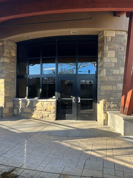 More Photos Of 777 Commercial St SE, Salem Office For Sale