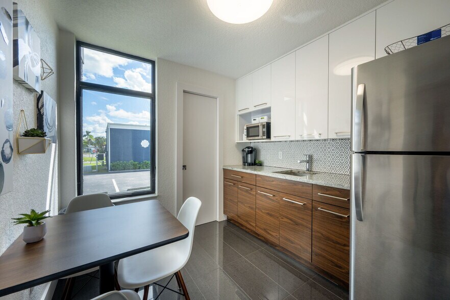 More Photos Of 603 E Olympia Ave, Punta Gorda Medical For Sale