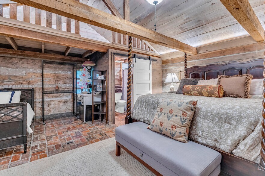 More Photos Of 607 Old West Point Rd, Starkville Hospitality For Sale