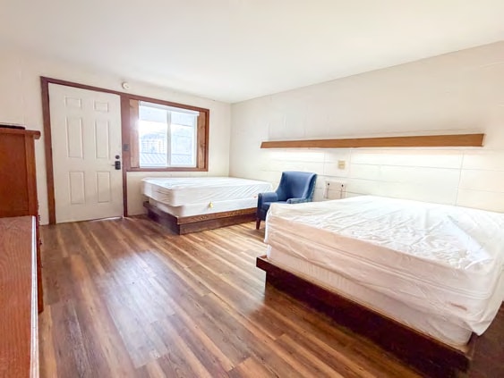 More Photos Of 402 E Parkway, Gatlinburg Apartments For Sale