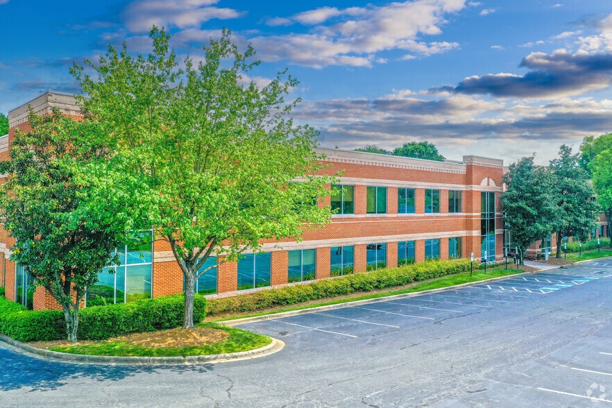 More Photos Of 200 Regency Executive Park Dr, Charlotte Office For Lease