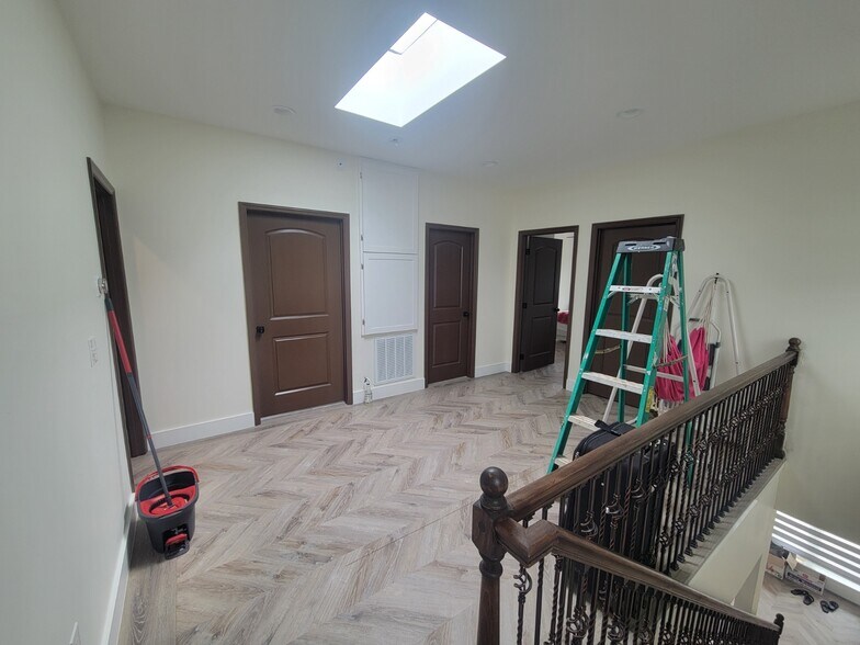 More Photos Of 925 Turner St, Maryville Apartments For Sale