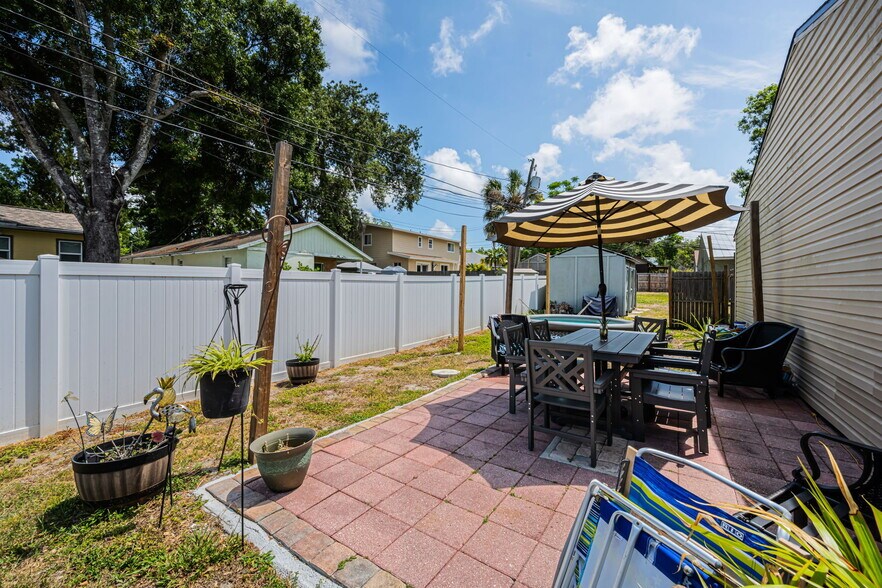 More Photos Of 1231 Illinois Ave, Palm Harbor Apartments For Sale