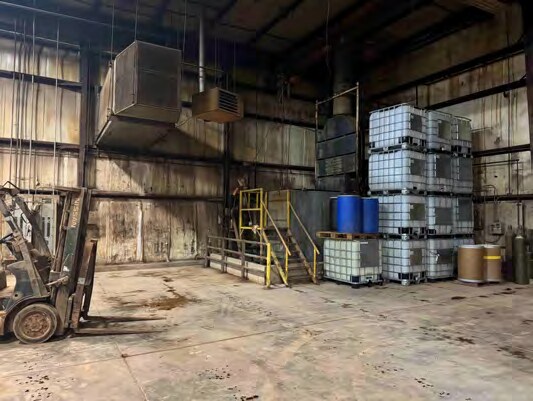 More Photos Of 330 N 16th Ave, Eldridge Warehouse For Sale