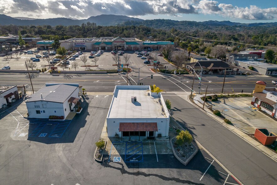 More Photos Of 8115-8149 El Camino Real, Atascadero Storefront Retail Office For Lease