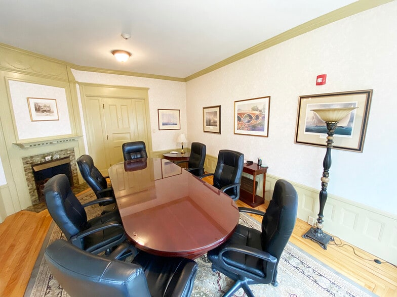 More Photos Of 1838 Elm St, Manchester Office For Sale