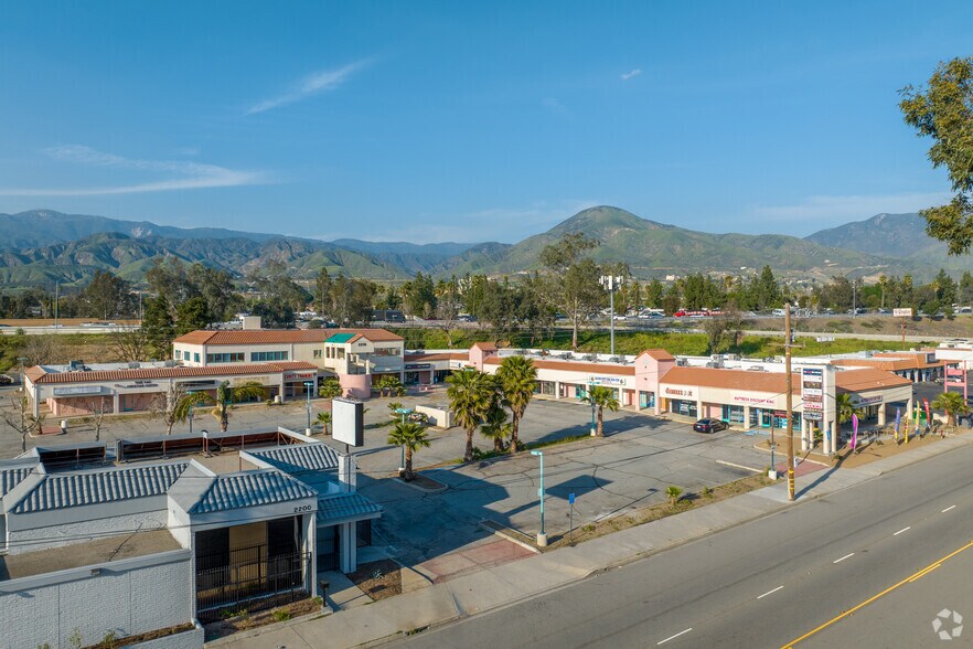More Photos Of 2210 E Highland Ave, San Bernardino Storefront Retail Office For Lease