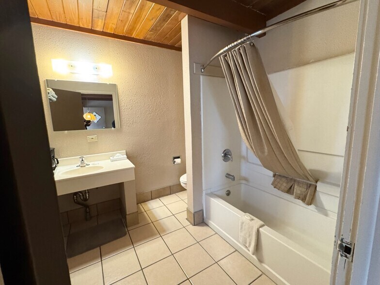 More Photos Of , McCook Unknown For Sale