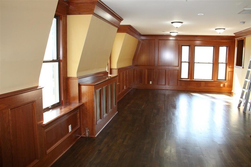More Photos Of 478 2nd St, Excelsior Office For Lease