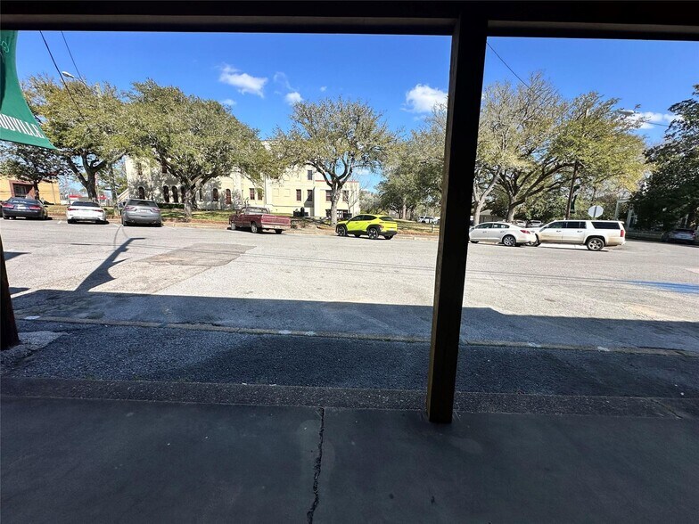 More Photos Of 120 S Charlton St, Woodville Office For Sale