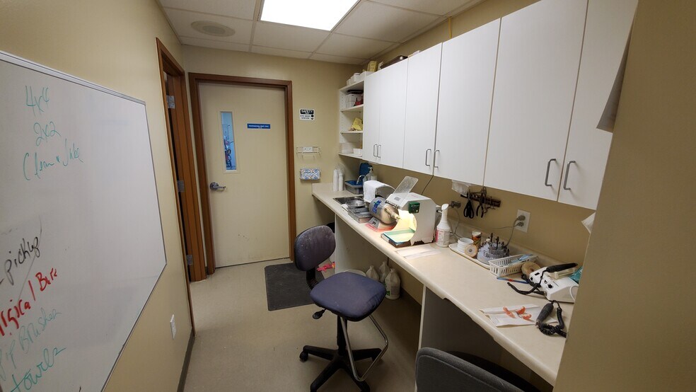 More Photos Of 1431 72 Byp NE, Greenwood Freestanding For Lease