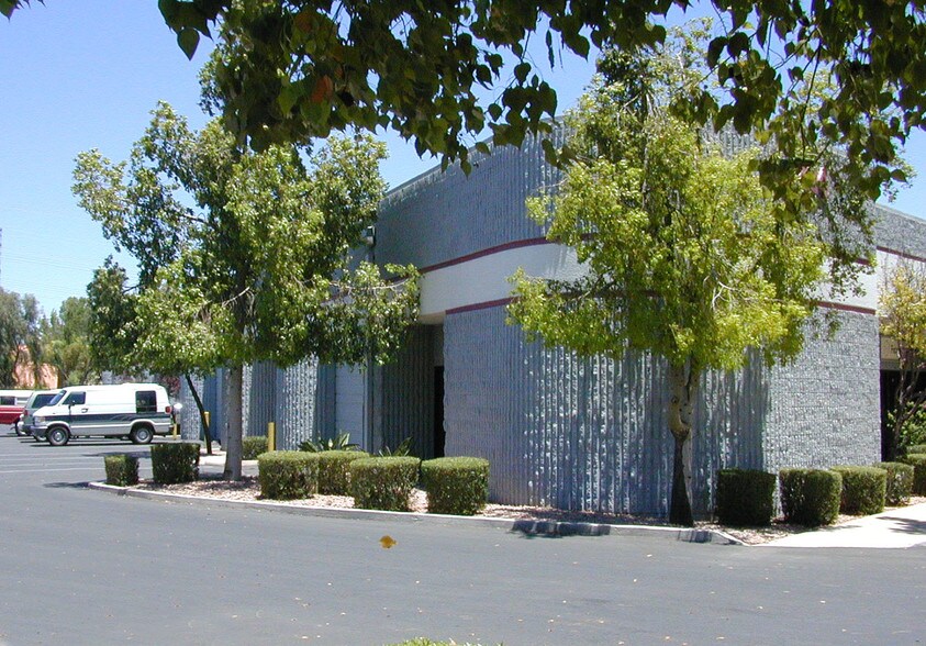 More Photos Of 224 E Chilton Dr, Chandler Warehouse For Lease