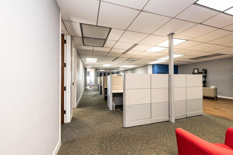 More Photos Of 200 1st Ave NW, Hickory Office For Sale