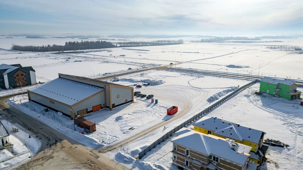 More Photos Of 200 Greenfield link, Fort Saskatchewan Storefront For Lease