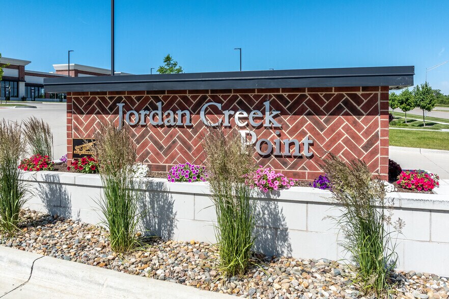 More Photos Of 6960 E.P. True Pky, West Des Moines Unknown For Lease