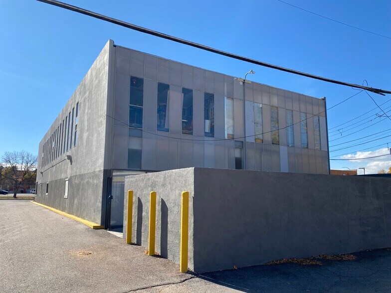 More Photos Of 1449 W Littleton Blvd, Littleton Office For Lease