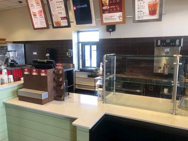 More Photos Of 3930 Burbank Dr, Baton Rouge Fast Food For Lease