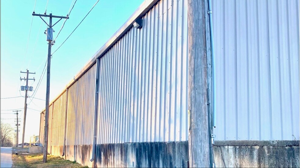 More Photos Of 201 E Tilden St, Humansville Freestanding For Sale