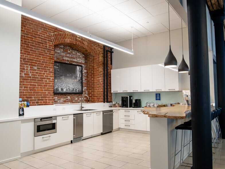More Photos Of 1660 17th St, Denver Office Residential For Sale