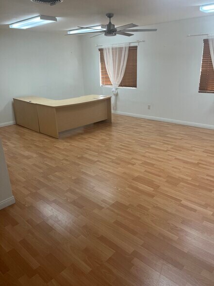 More Photos Of 6236 Laredo St, Las Vegas Office For Sale