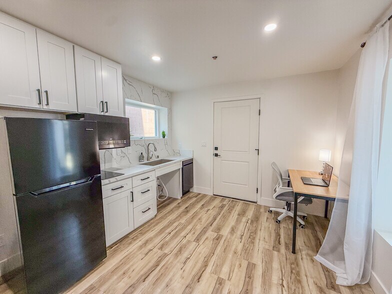 More Photos Of 2519 Columbia St, San Diego Apartments For Sale