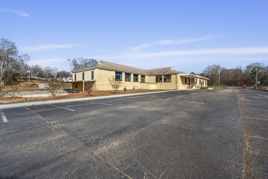 More Photos Of 3955 Highway 53, Hoschton Freestanding For Sale