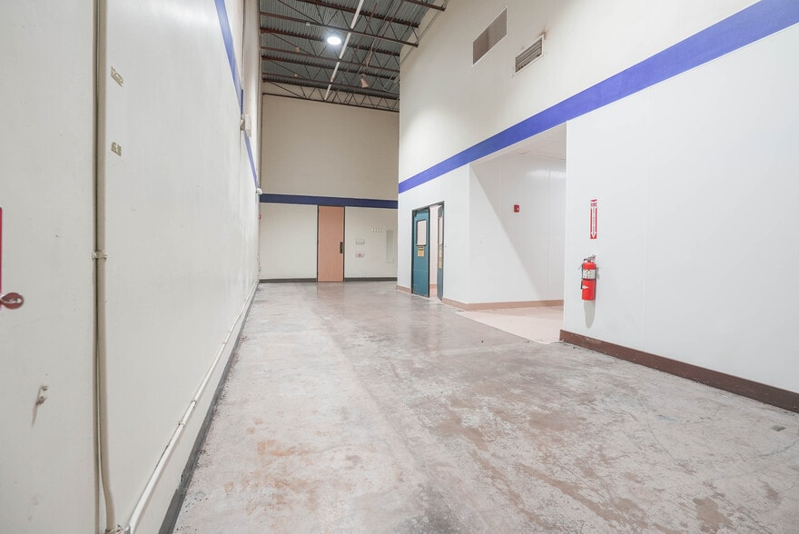 More Photos Of 10410 Corporate Dr, Sugar Land Coworking Space