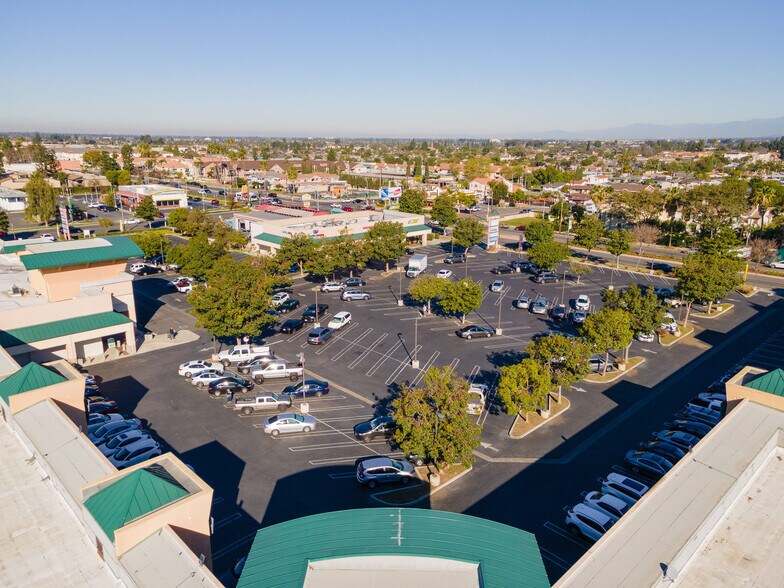 More Photos Of 3150-3170 W Lincoln Ave, Anaheim Freestanding For Lease