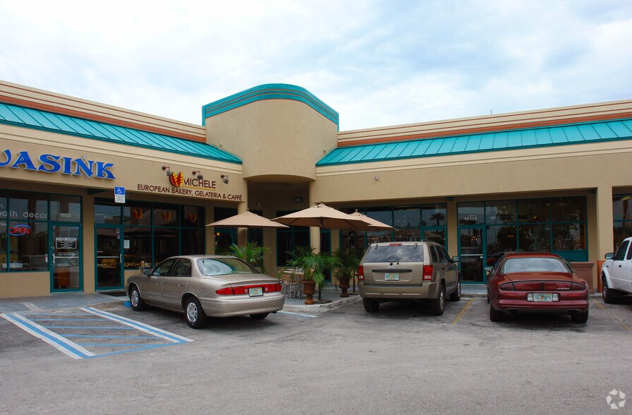 More Photos Of 16101-16173 Biscayne Blvd, North Miami Beach Coworking Space