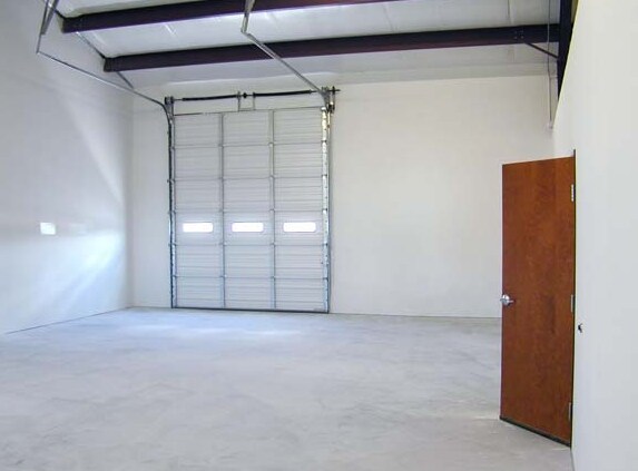 More Photos Of 1700 Bryant Dr, Round Rock Research And Development For Lease