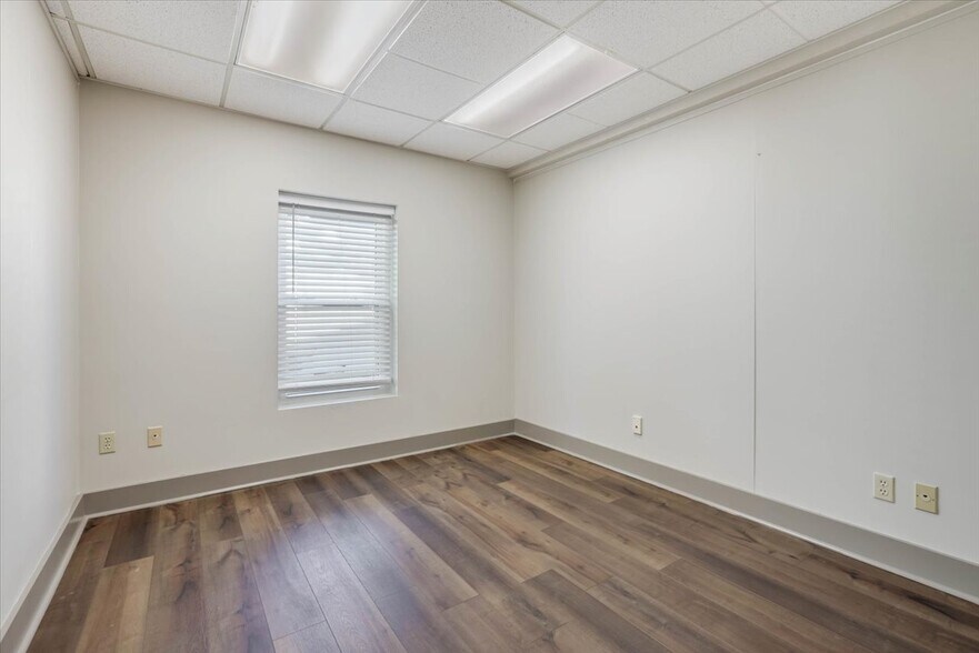 More Photos Of 1310 Thomasville Rd, Tallahassee Office For Lease