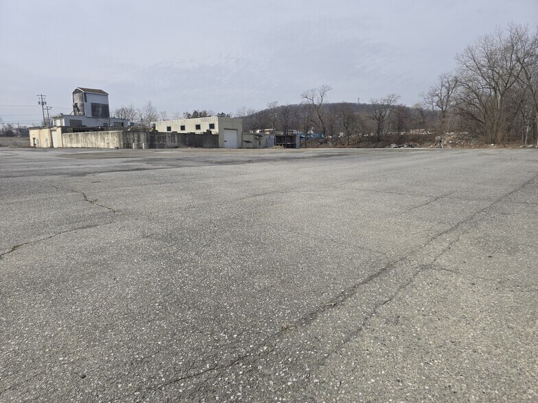 More Photos Of , New Windsor Township Industrial For Sale