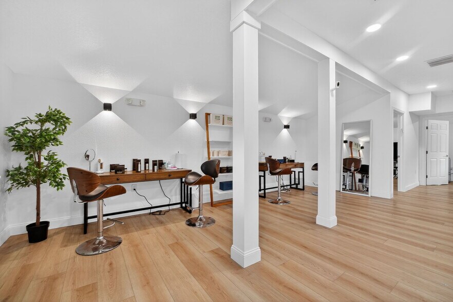 More Photos Of 411 Flagler Ave, New Smyrna Beach Freestanding For Sale