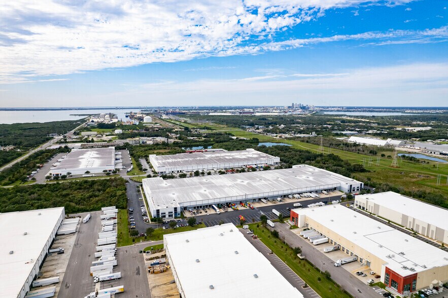 More Photos Of 4406 Madison Industrial Ln, Tampa Distribution For Lease