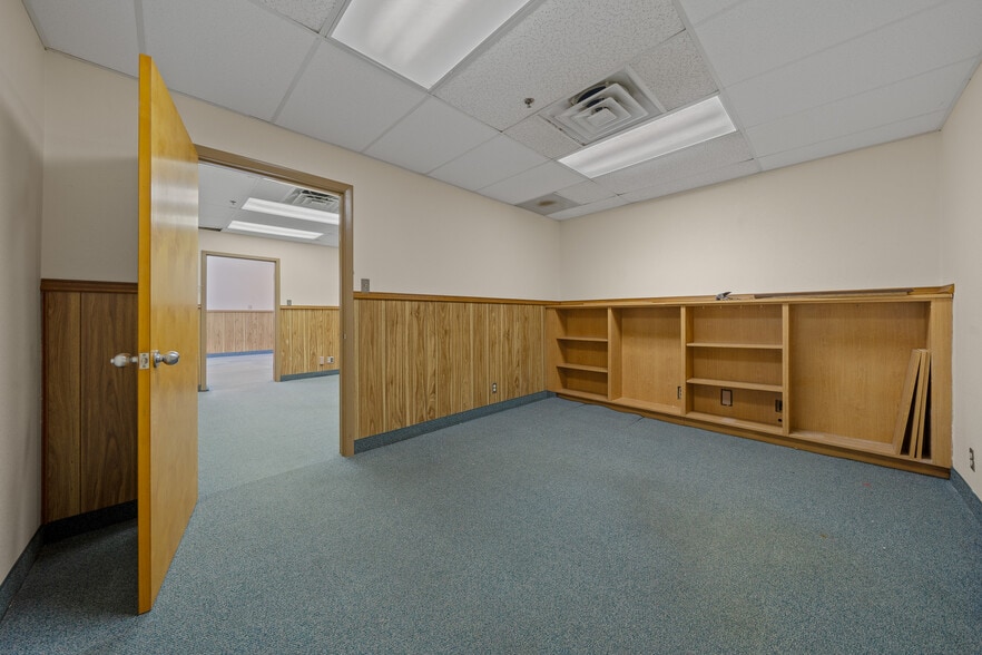 More Photos Of 506 SE 3rd Ave, Ocala Warehouse For Sale