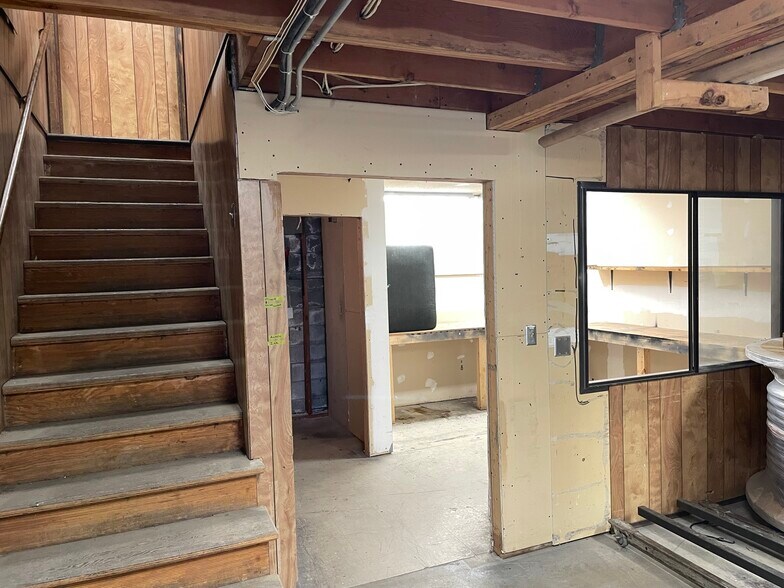 More Photos Of 33733 King Rd, Abbotsford Warehouse For Lease