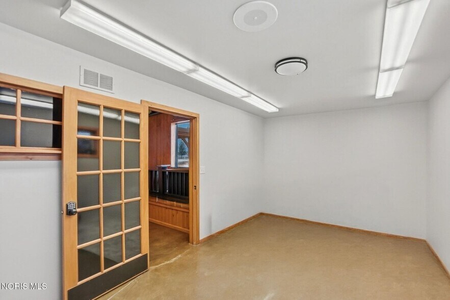 More Photos Of 2330 Bright Rd, Findlay Lodge Meeting Hall For Lease