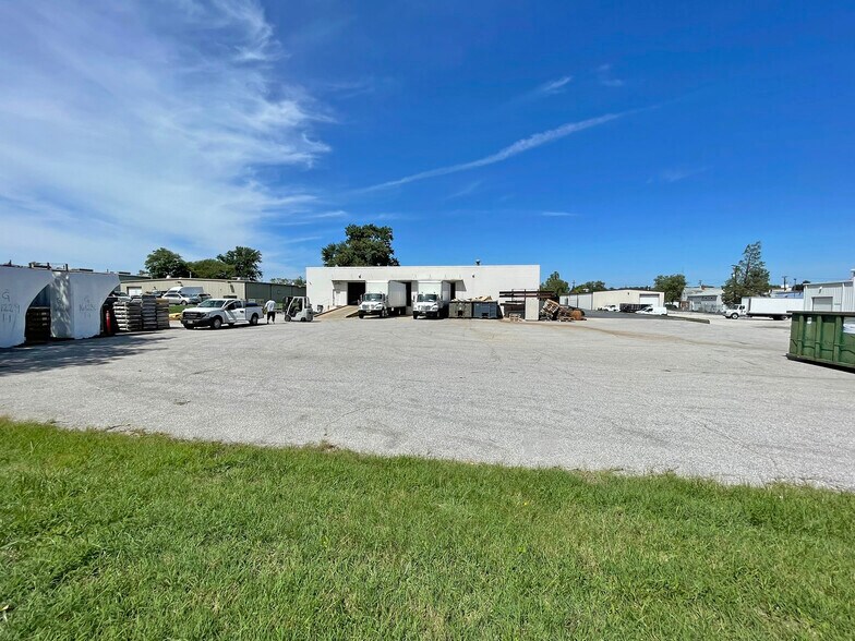 More Photos Of , Laurel Unknown For Sale