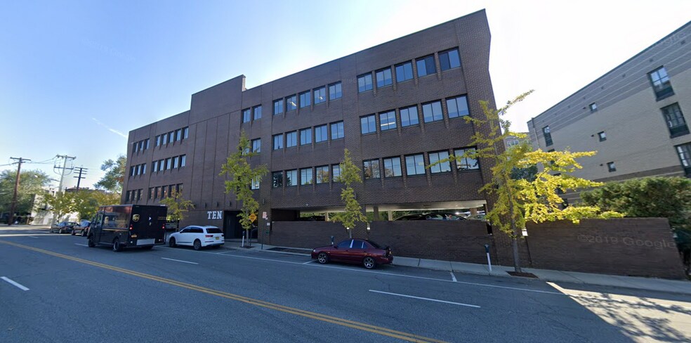 More Photos Of 10 Cuttermill Rd, Great Neck Office For Lease