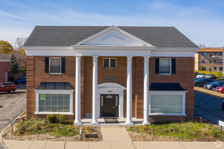 More Photos Of 1040 S Arlington Heights Rd, Arlington Heights Office For Lease