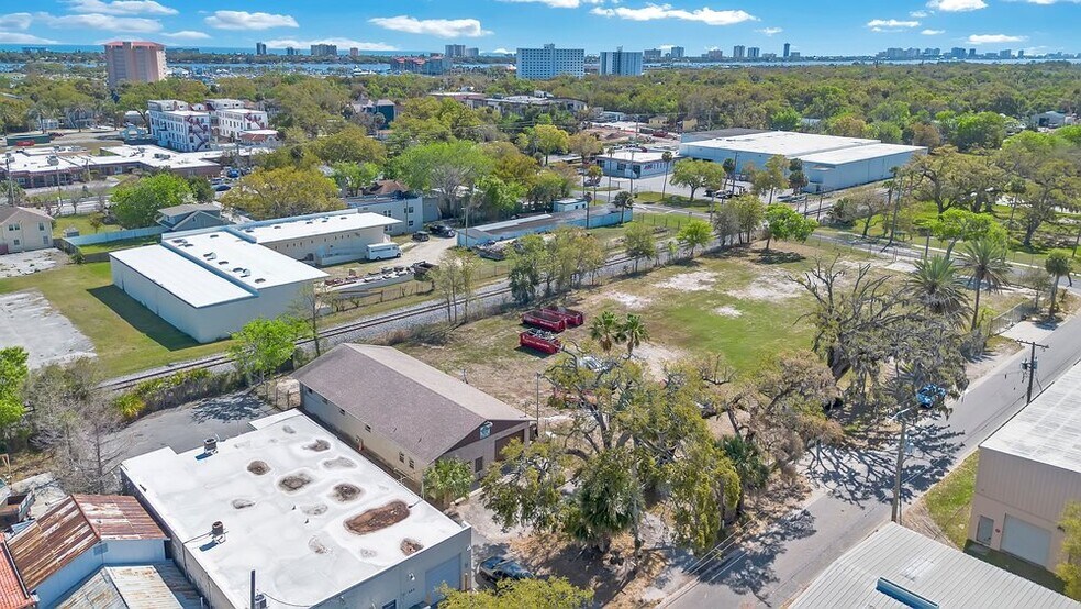 More Photos Of 327 Marion St, Daytona Beach Warehouse For Sale